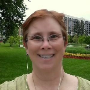 Meet your Posher, Dena